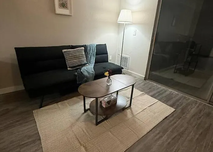 Walking Distance To Asu Campus Apartment *